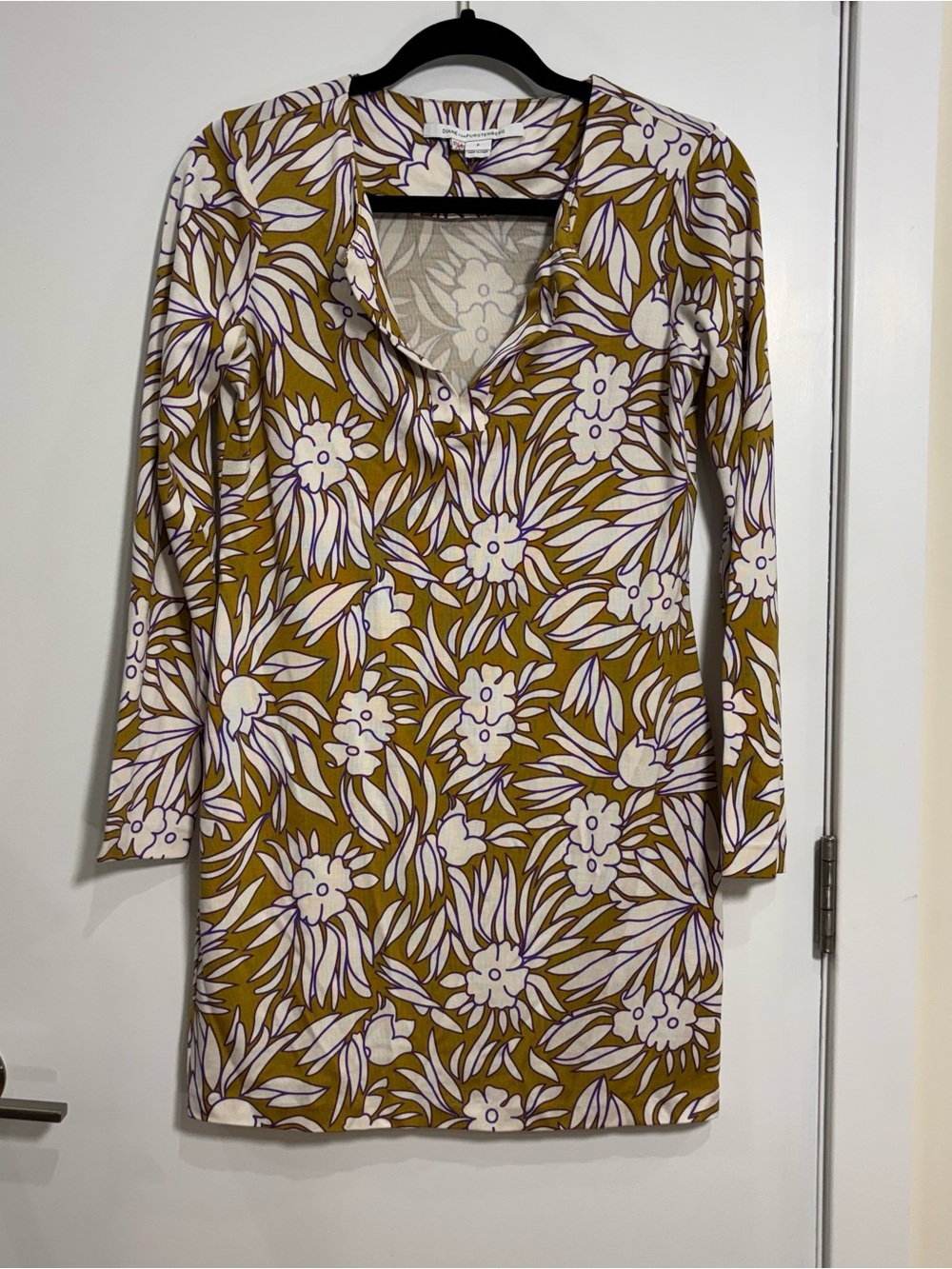 Diane von Furstenberg 100% Silk Floral Tunic Dress Size 4